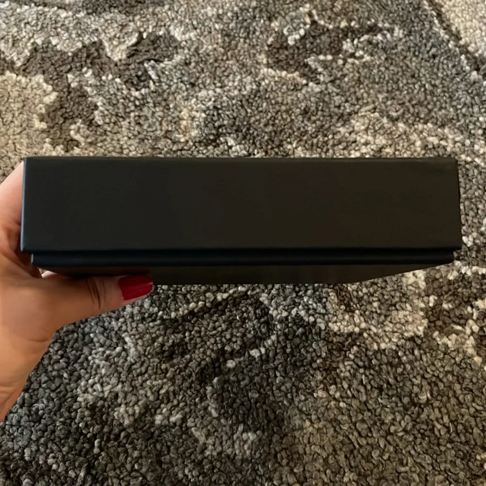 Chanel Black Box - Picture 6 of 10